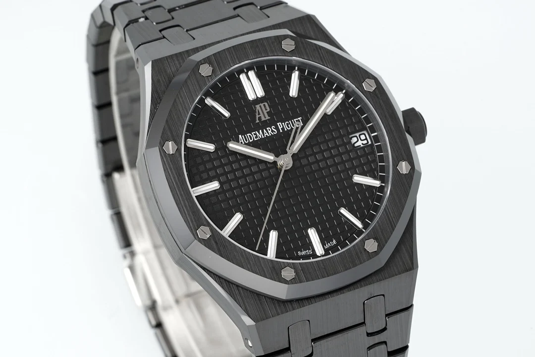 Royal Oak 41mm 15500 Black Ceramic/Cer Black Dial?