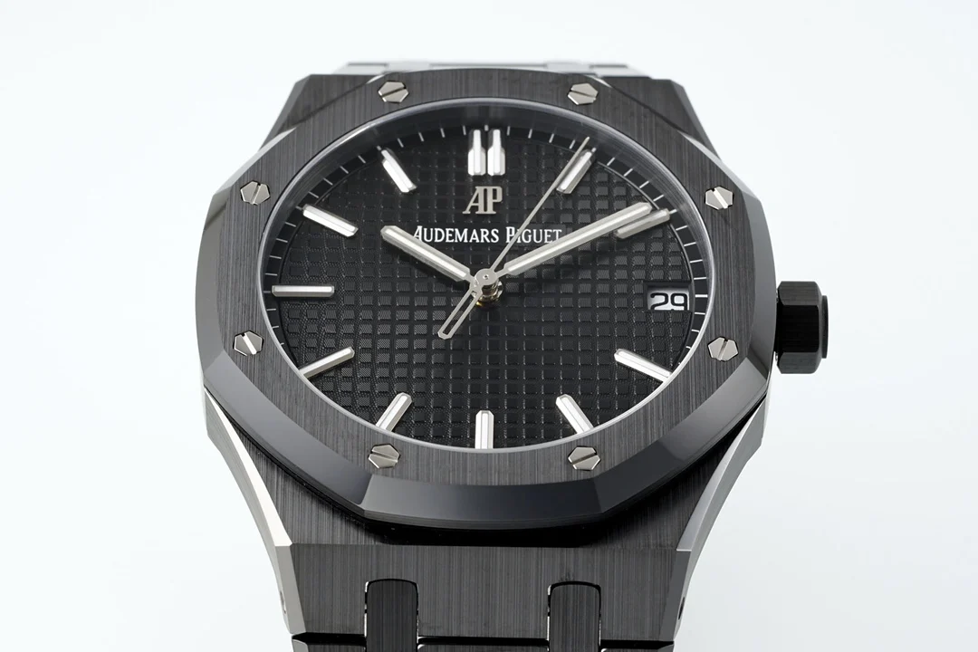 Royal Oak 41mm 15500 Black Ceramic/Cer Black Dial?