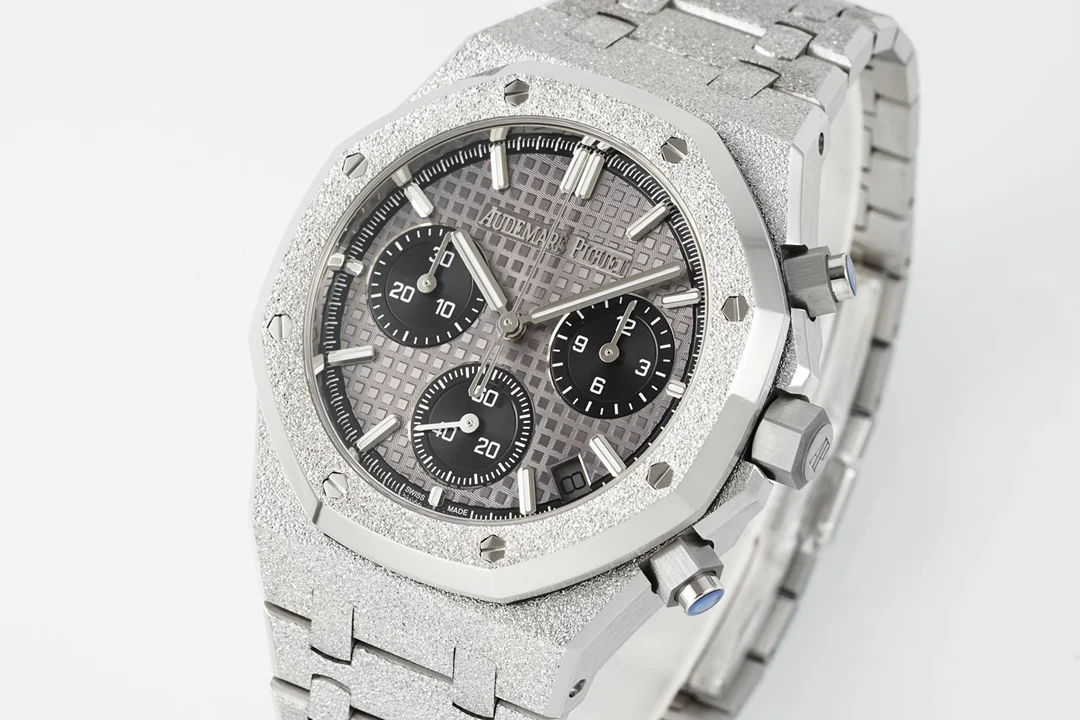 Royal Oak Chrono 26240BC 41mm SS/SS Grey Dial?