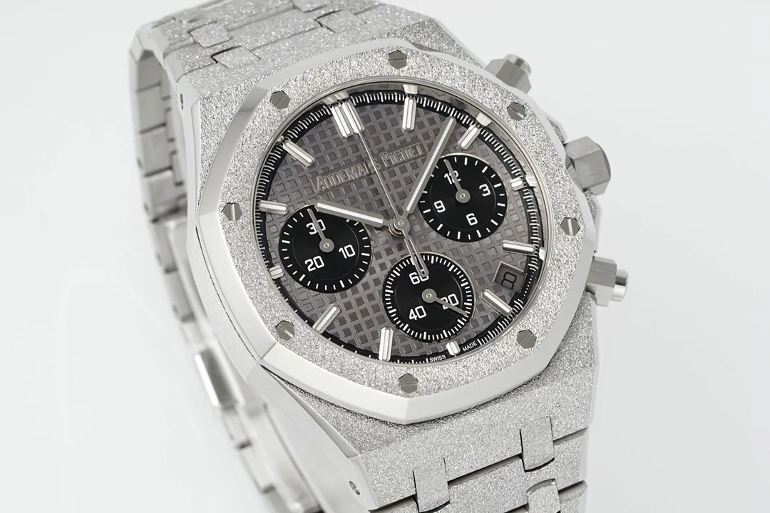Royal Oak Chrono 26240BC 41mm SS/SS Grey Dial?