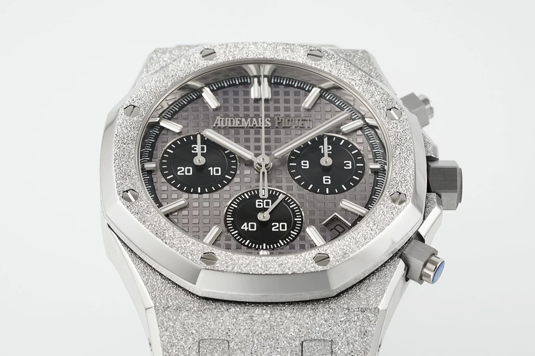 Royal Oak Chrono 26240BC 41mm SS/SS Grey Dial?