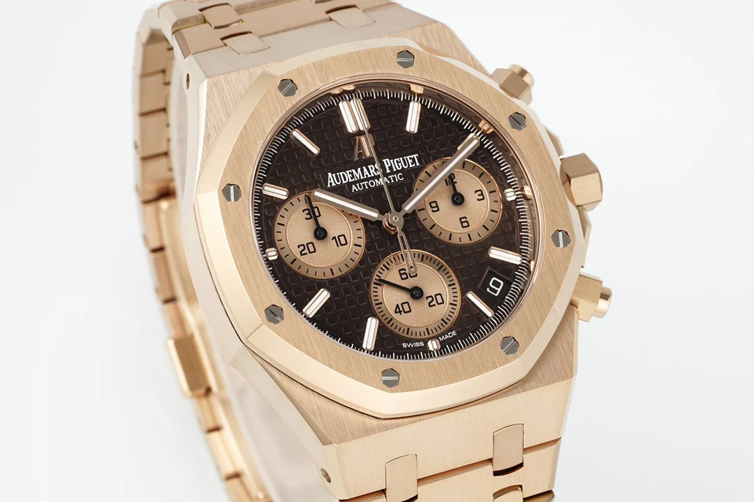 Royal Oak Chrono 26240 RG APSF Brown/RG Dial on RG Bracelet?