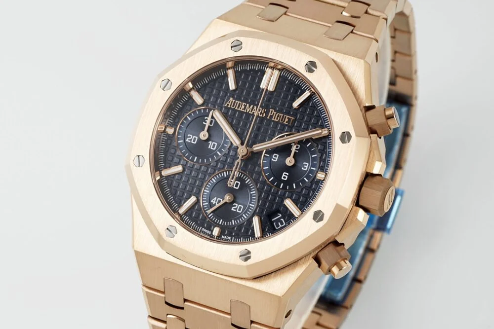 Royal Oak Chrono 26240 RG APSF Blue/RG Dial on RG Bracelet?