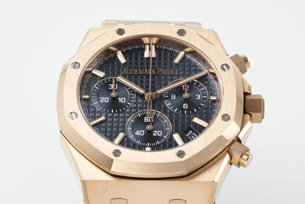 Royal Oak Chrono 26240 RG APSF Blue/RG Dial on RG Bracelet?