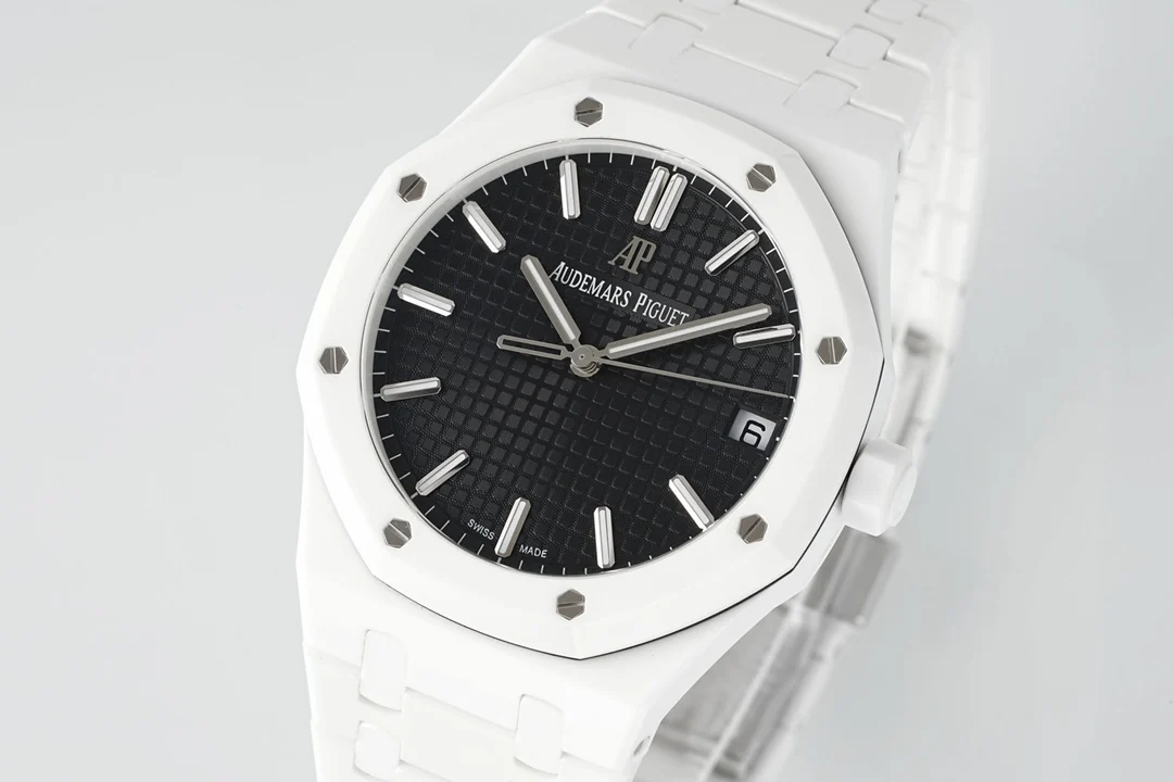 Royal Oak 41mm 15500 White Ceramic/Cer Black Dial