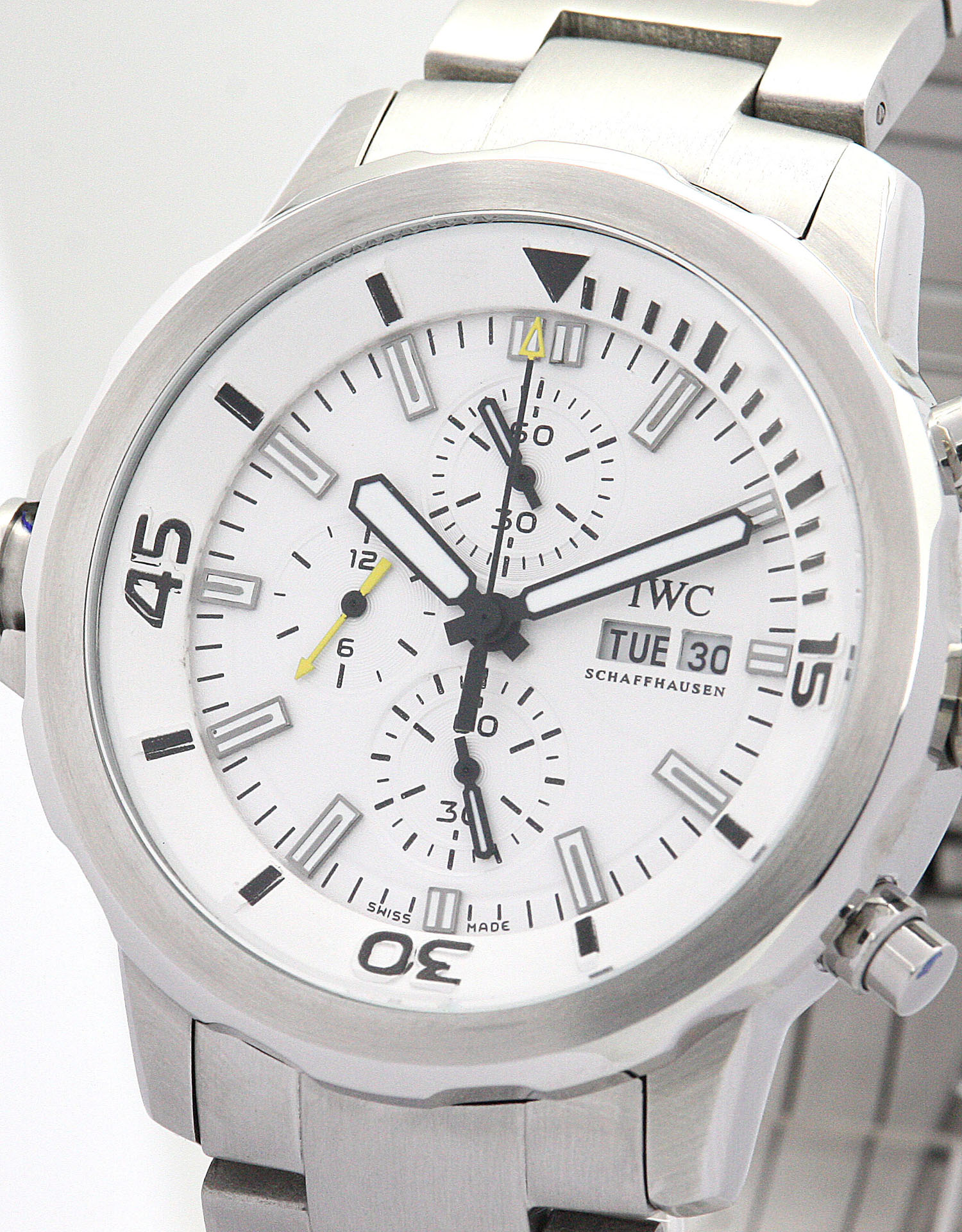 IWC Aquatimer IW376801 | Quartz | 46mm Steel Case | White Dial | Mens Watch
