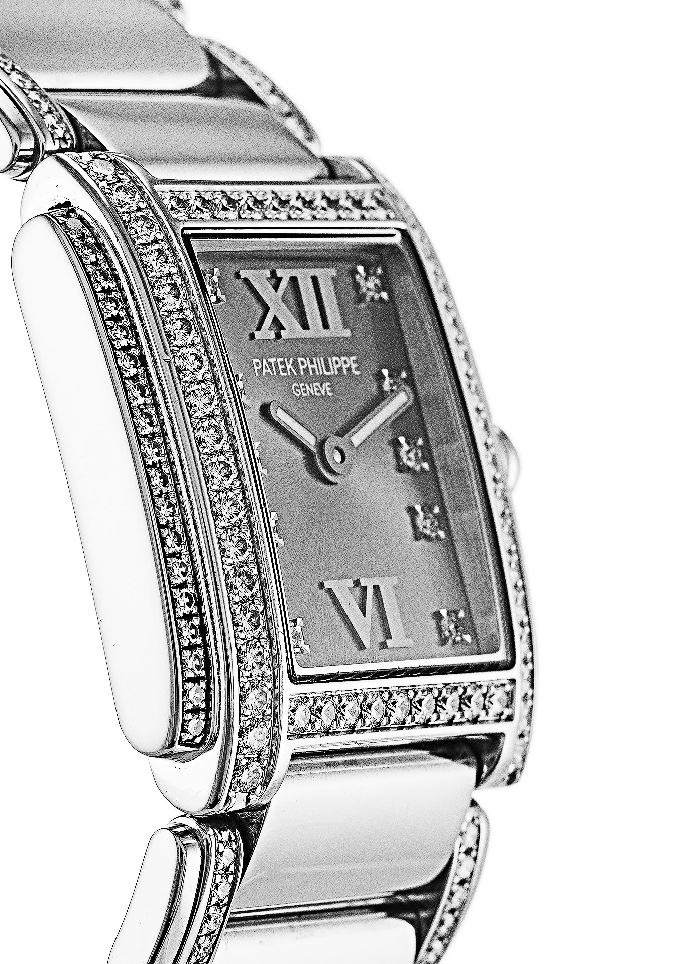 Patek Philippe Twenty-4 4908/310G | Ladies | Quartz | 22.8mm White Gold Diamond Set | Grey Diamond