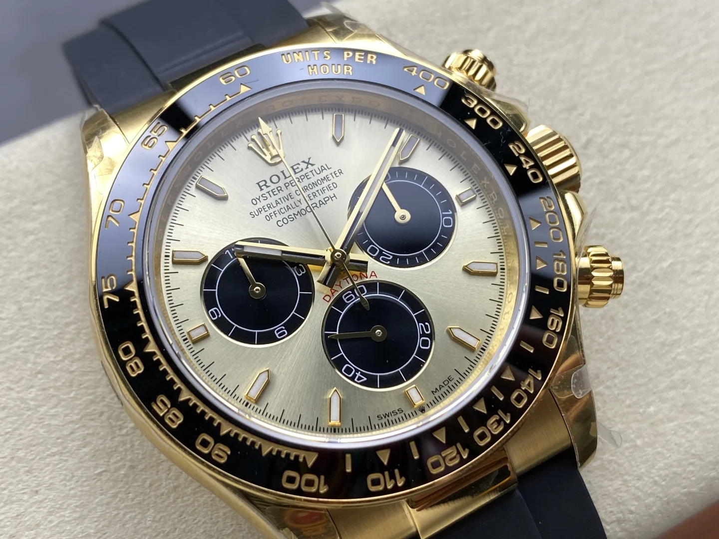Daytona 126518 ARF 1:1 Best Edition YG/Black Dial on Oysterflex Strap DD4131 V2 (Weighted)