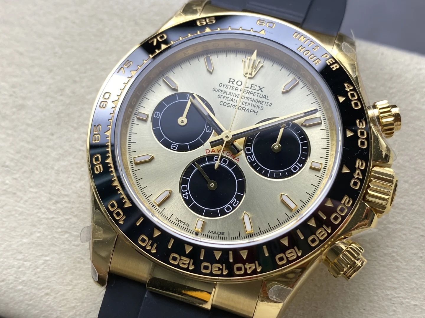 Daytona 126518 ARF 1:1 Best Edition YG/Black Dial on Oysterflex Strap DD4131 V2 (Weighted)