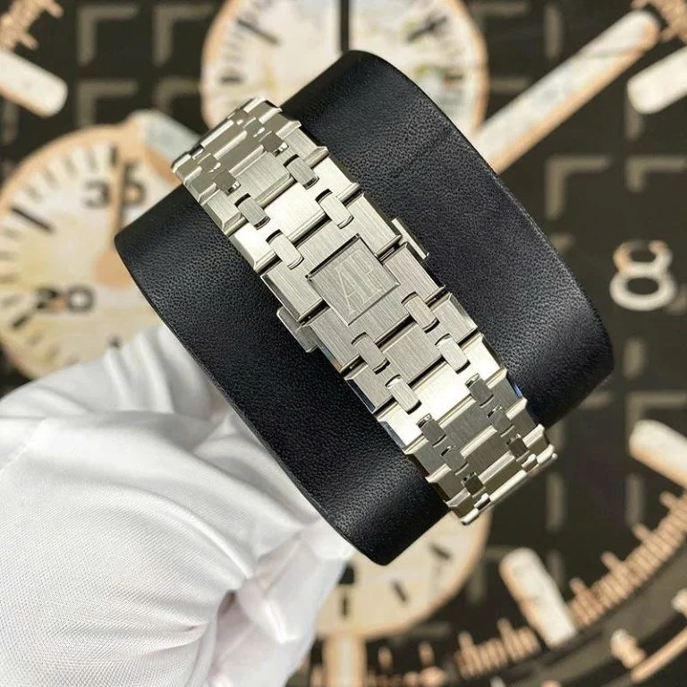 Audemars Piguet Royal Oak Selfwinding Flying Tourbillon 26730TI