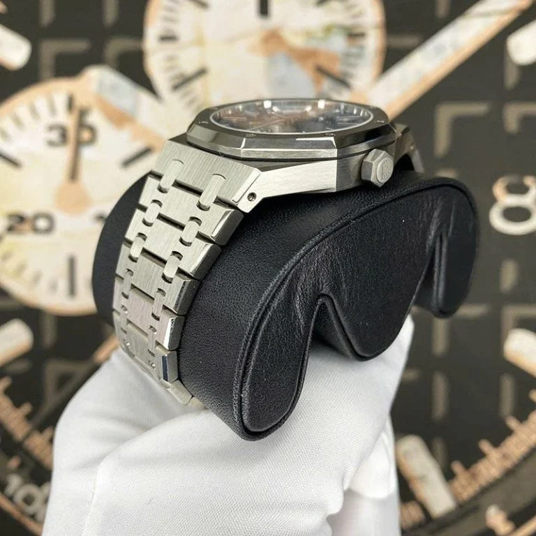 Audemars Piguet Royal Oak Selfwinding Flying Tourbillon 26730TI
