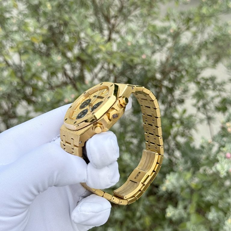Audemars Piguet Royal Oak 26331 41mm Frosted Gold?
