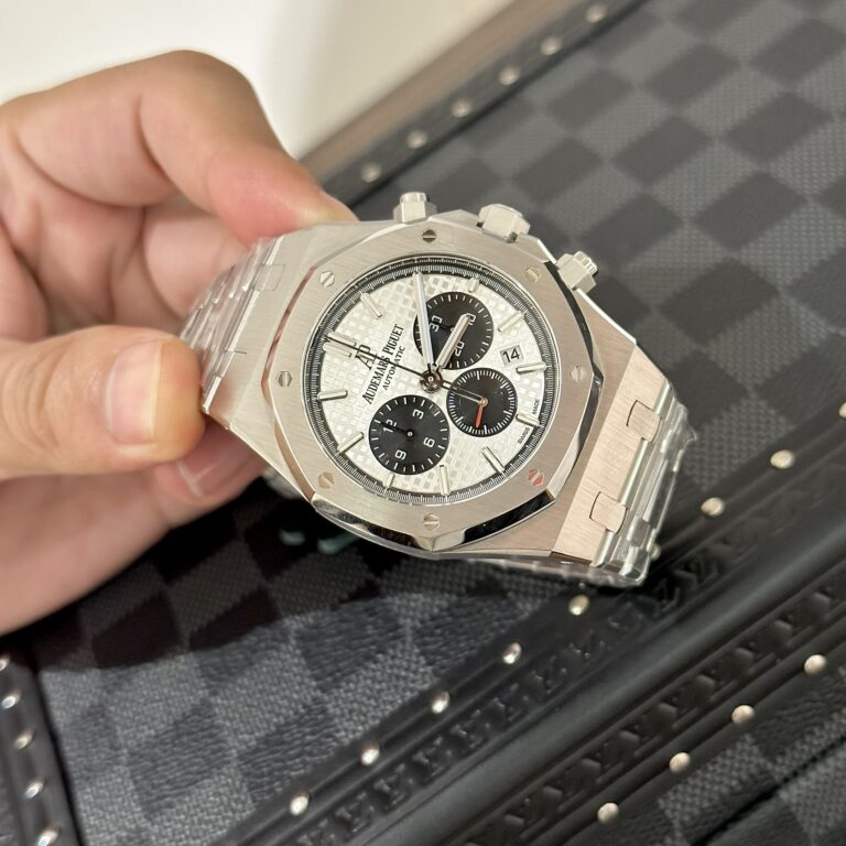 Audemars Piguet Royal Oak 26331ST 41mm with White Dial