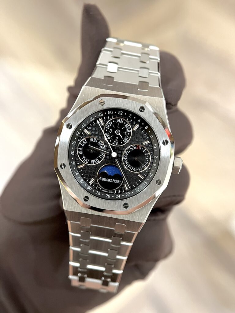 Audemars Piguet Royal Oak 26574ST 41mm with Black Dial