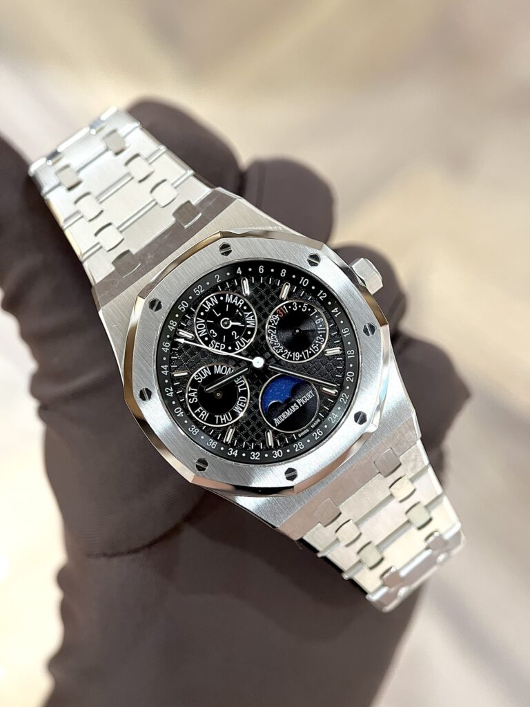 Audemars Piguet Royal Oak 26574ST 41mm with Black Dial