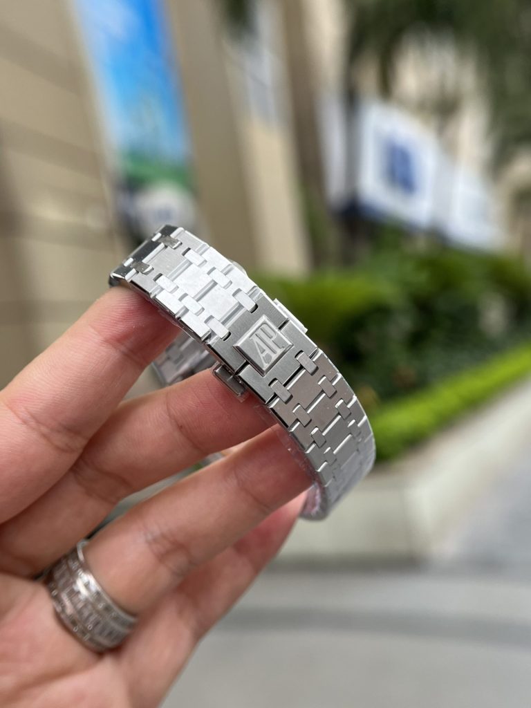 Audemars Piguet Royal Oak 34mm with Blue Dial and Metal Wire Bracelet