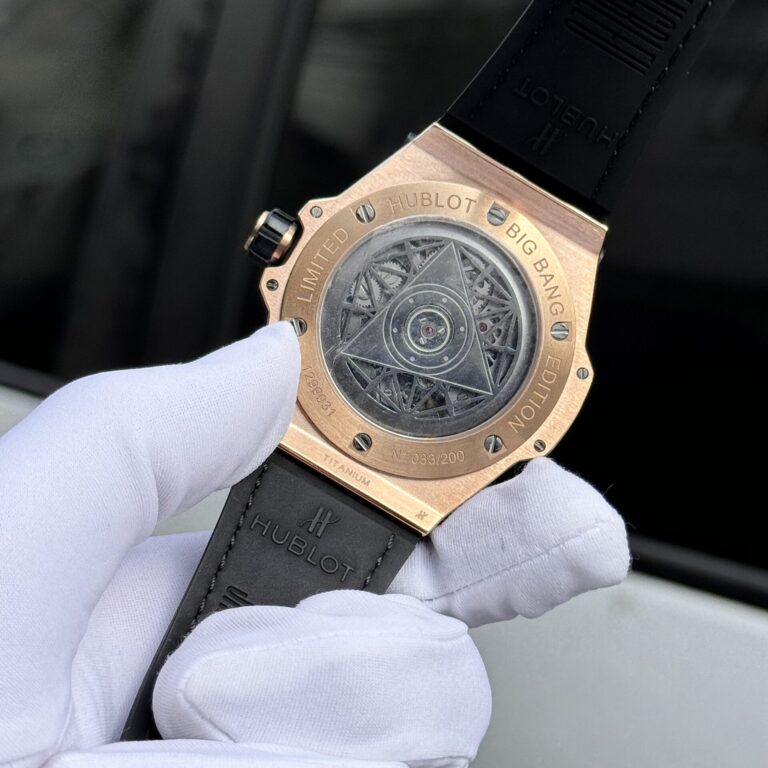 Hublot Big Bang Sang Bleu King Gold Diamond 44mm