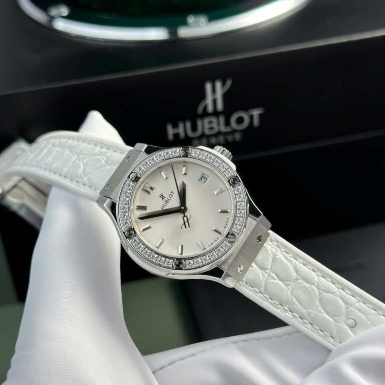 Hublot Classic Fusion 11 Women Watch 33mm White Dial