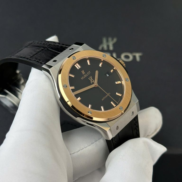 Hublot Classic Fusion Black Dial King Gold Bezel 42mm