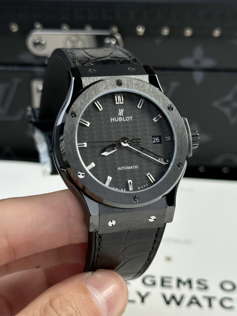 Hublot Classic Fusion Refined Ceramic Carbon Dial 42mm
