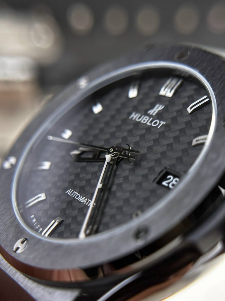 Hublot Classic Fusion Refined Ceramic Carbon Dial 42mm