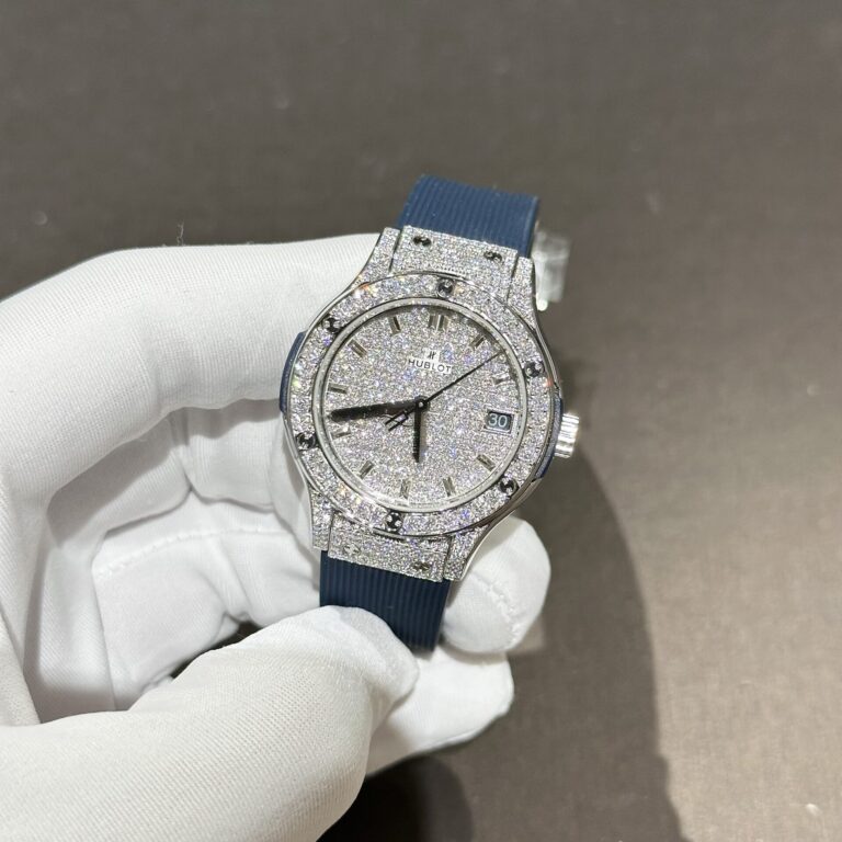 Hublot Classic Fusion Blue Rubber Strap Moissanite Diamond 33mm
