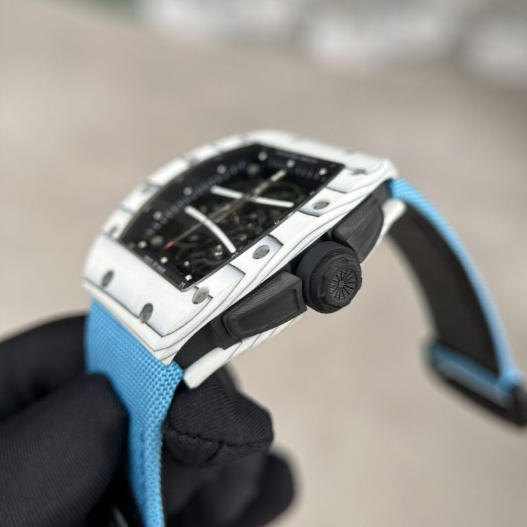 Richard Mille RM61-01 Ultimate Edition Carbon 43mm