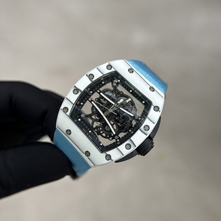 Richard Mille RM61-01 Ultimate Edition Carbon 43mm
