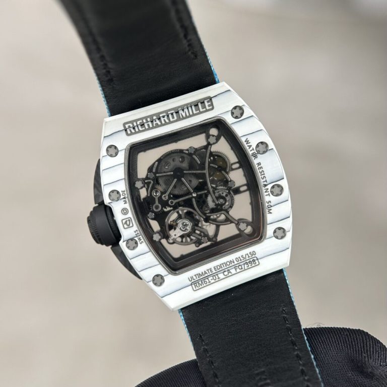 Richard Mille RM61-01 Ultimate Edition Carbon 43mm