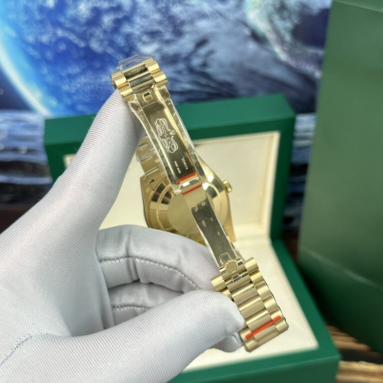 Rolex Day-Date 40mm Mother-Of-Pearl Dial with Diamonds ?C BP Factory