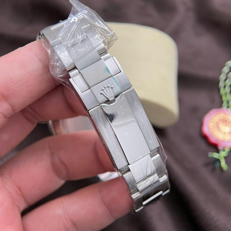 Rolex Daytona Replica Watch Custom 18K Solid White Gold Baguette Diamonds 40mm