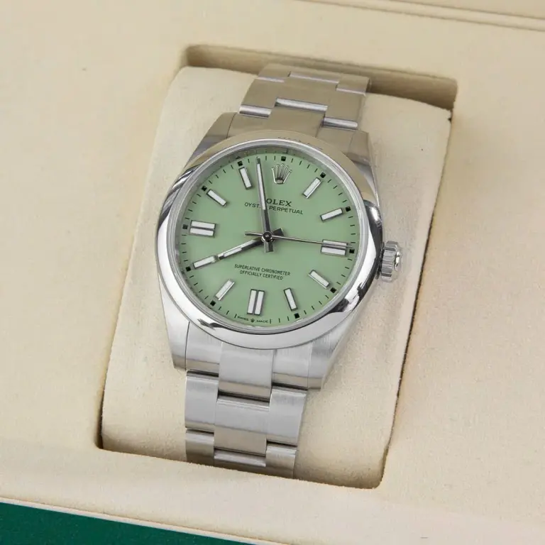 Rolex Oyster Perpetual 134300 Super Clone