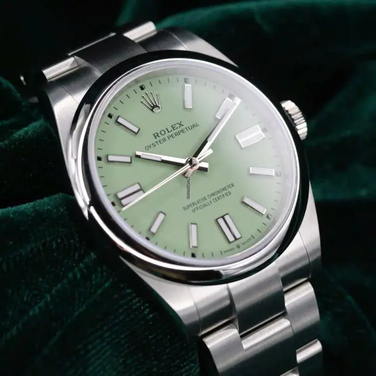 Rolex Oyster Perpetual 134300 Super Clone