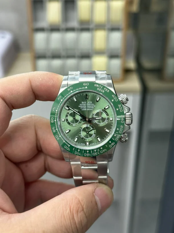 New Rolex Daytona with 4130 Movement ?C Green Dial