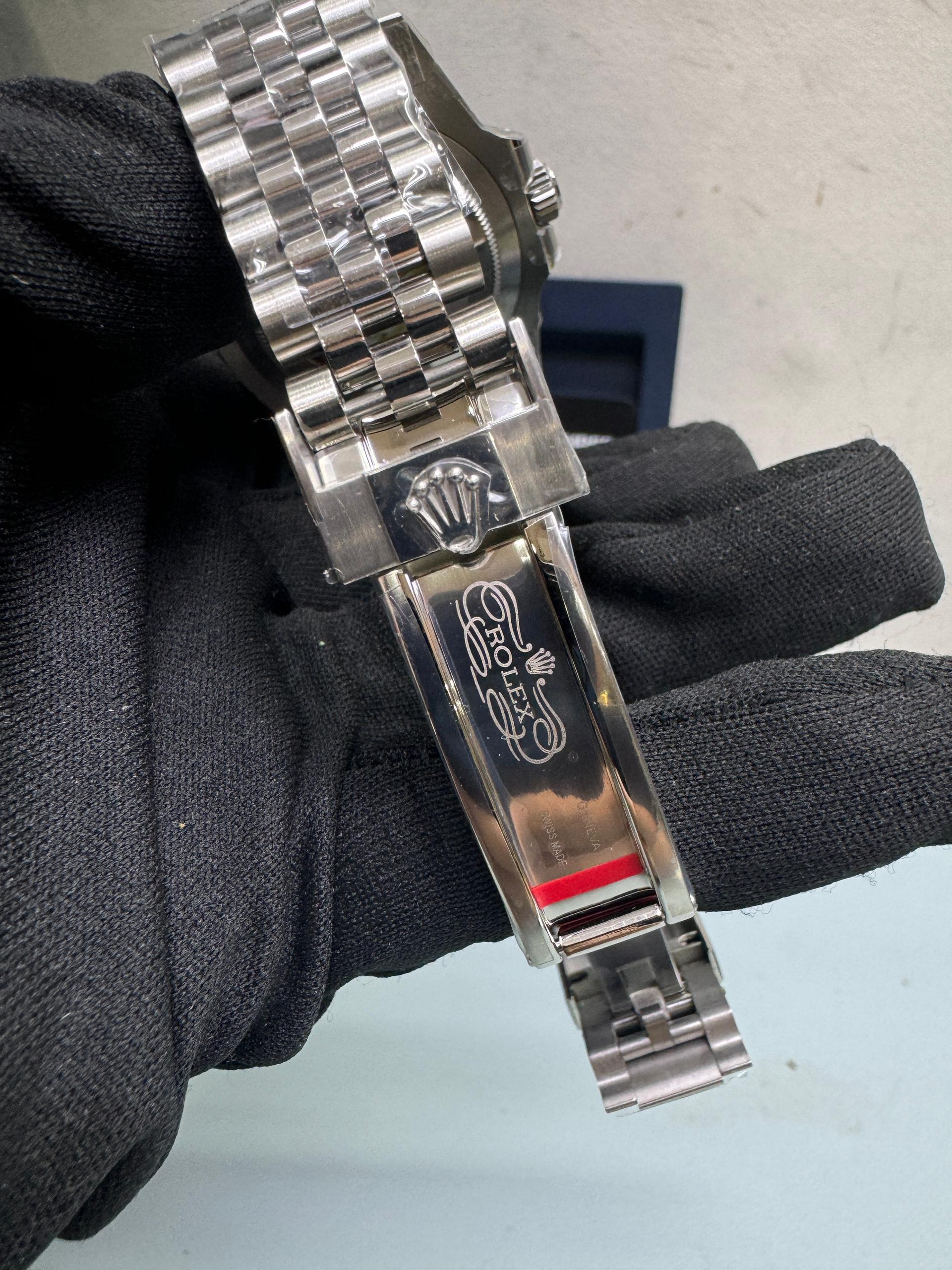 Rolex GMT Master II Black Dial Pepsi Super Clone 126710 V3