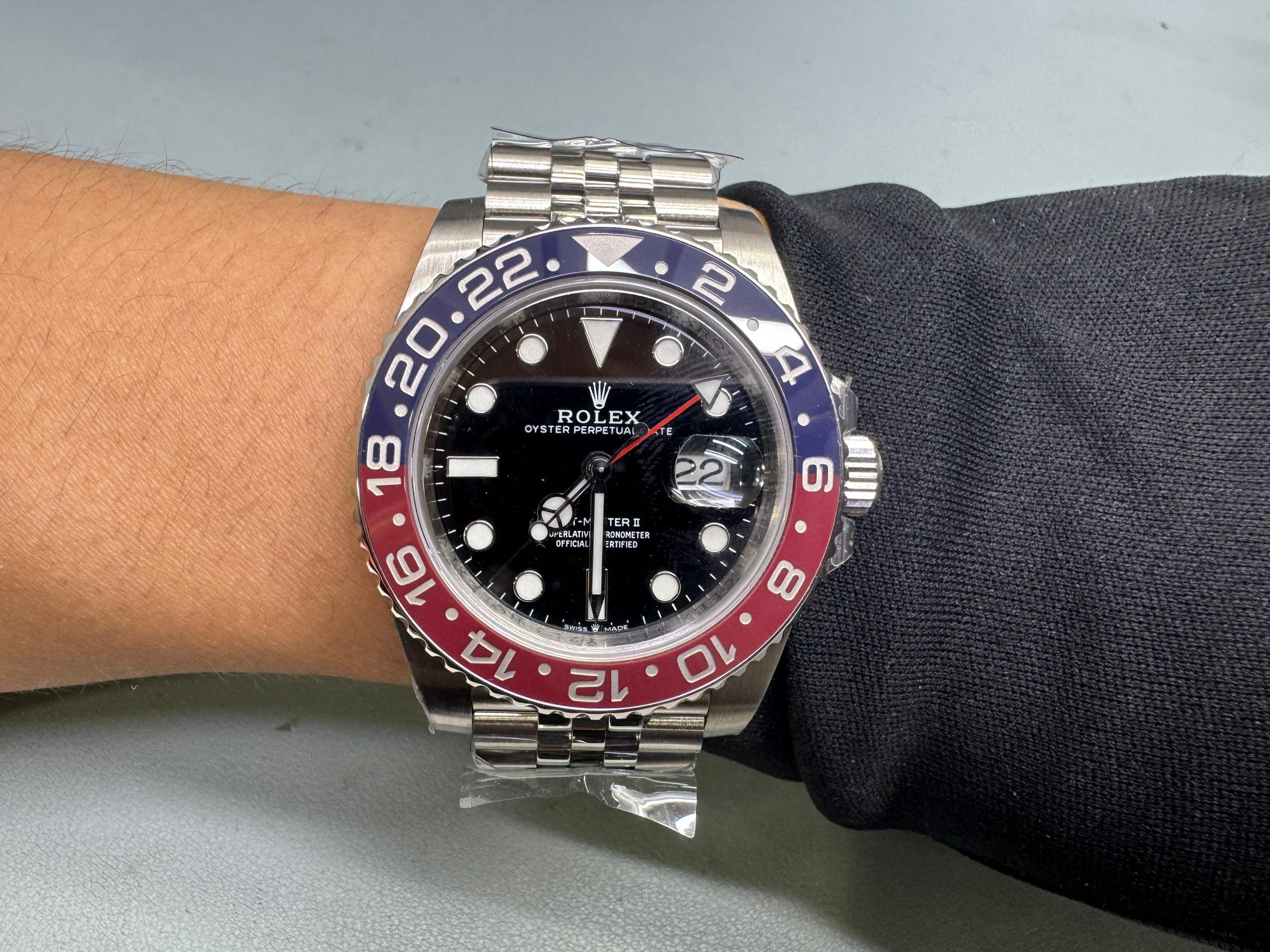 Rolex GMT Master II Black Dial Pepsi Super Clone 126710 V3