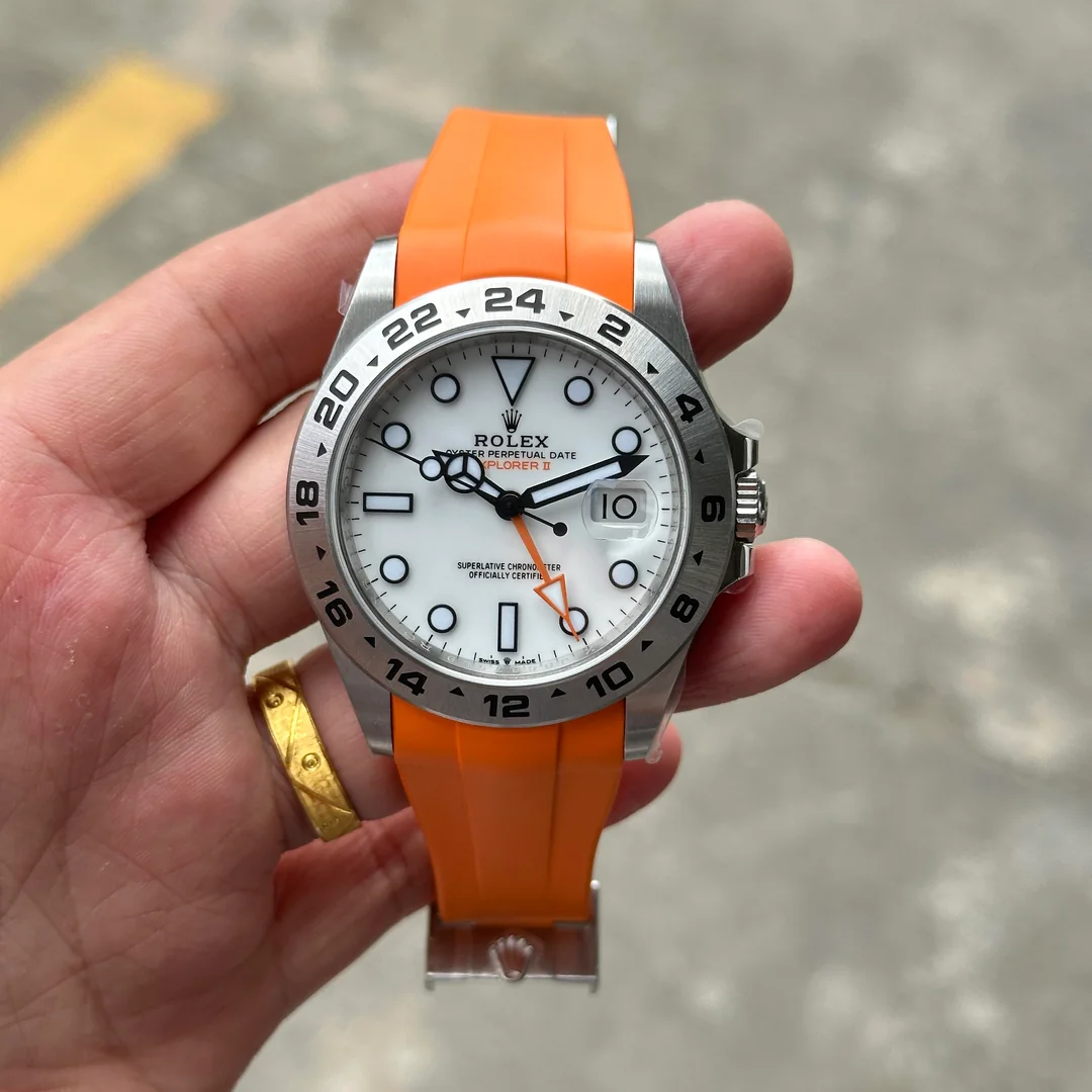 Explorer II 42mm 226570 Clean White Dial on Oysterflex Rubber Strap?