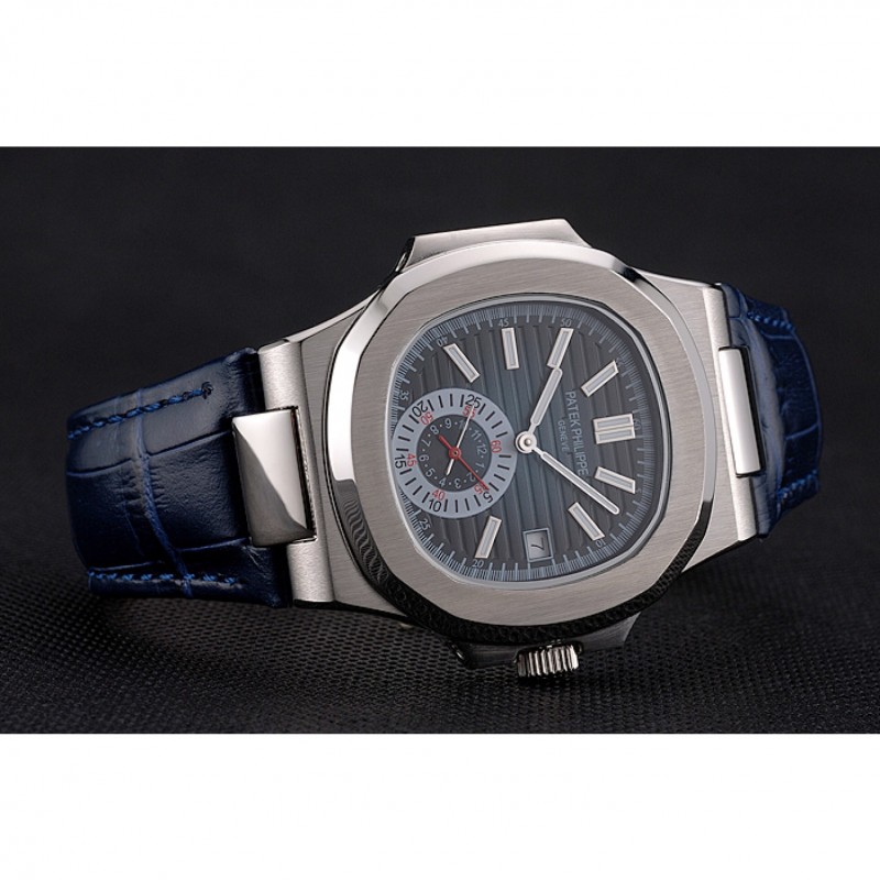 Patek Philippe Nautilus - Automatic - Brushed Steel Case - 15202ST.OO.1240ST.01 - Men's Watch