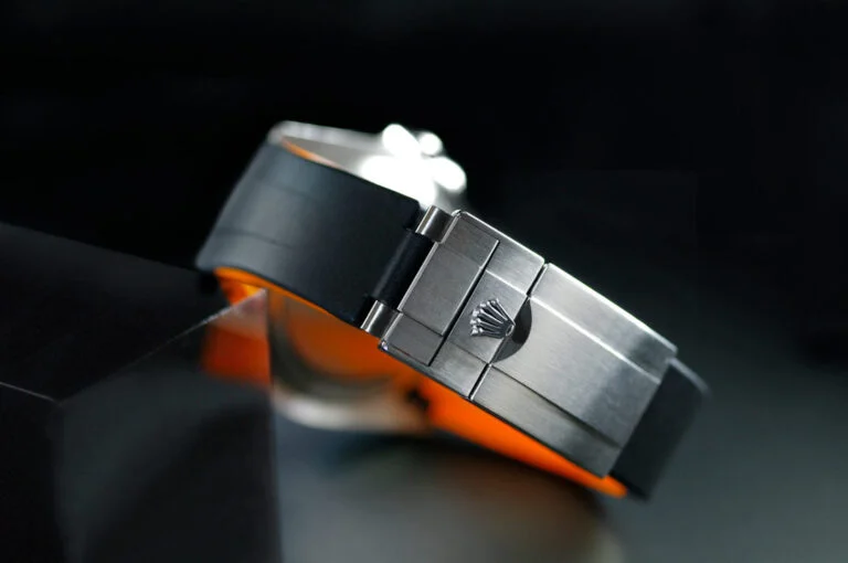 Explorer II 42mm 226570 Clean Black Dial on Oysterflex Rubber Strap?